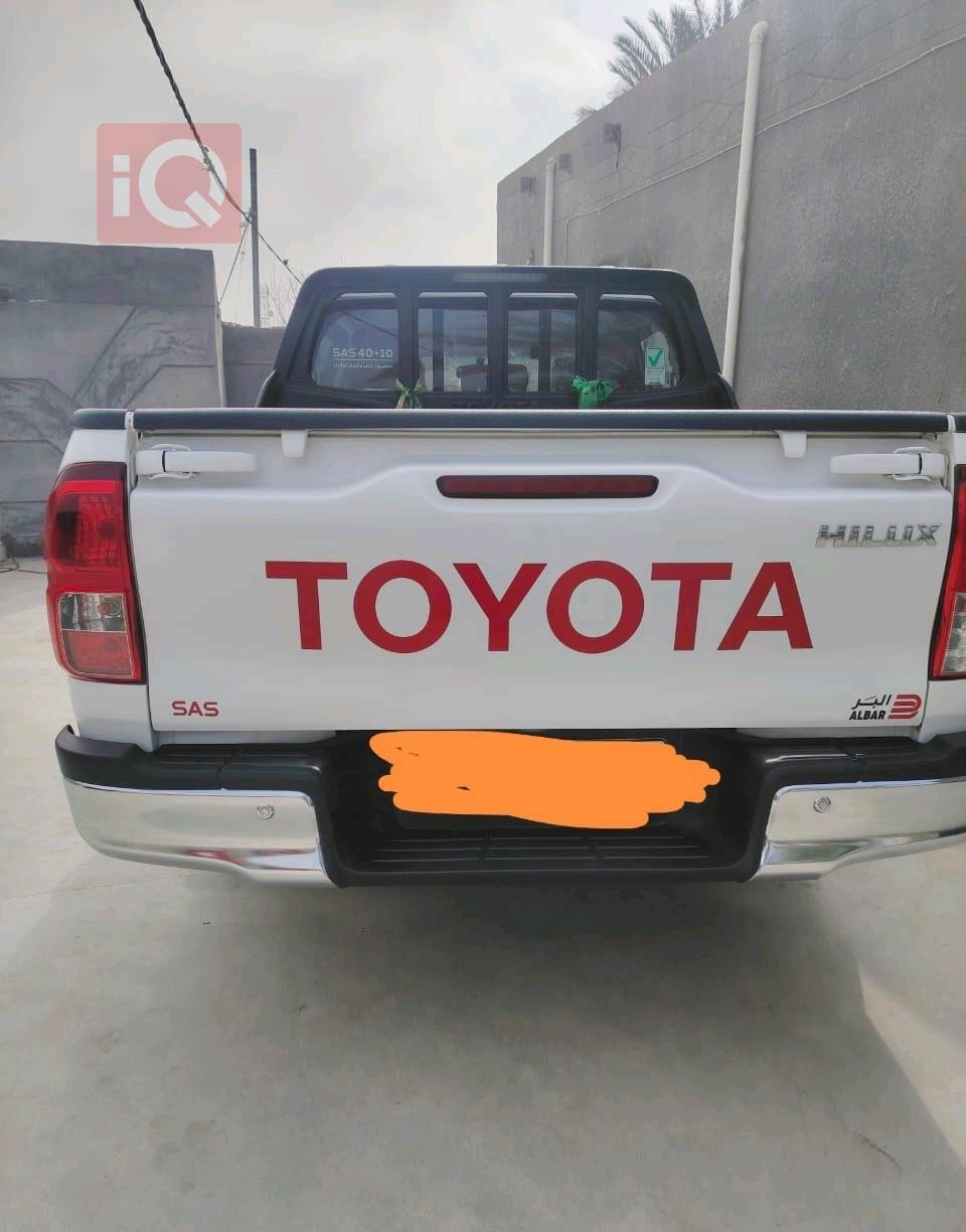 تويوتا هايلوكس